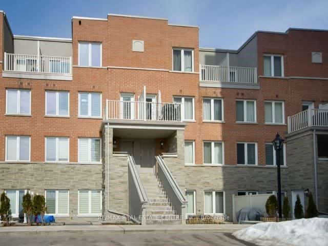 5 Richgrove Drive E #208, Toronto, ON M9R 0A3