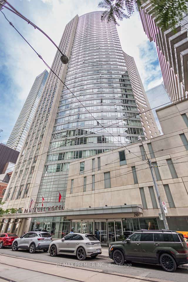 210 Victoria Street #4407, Toronto, ON M5B 2R3