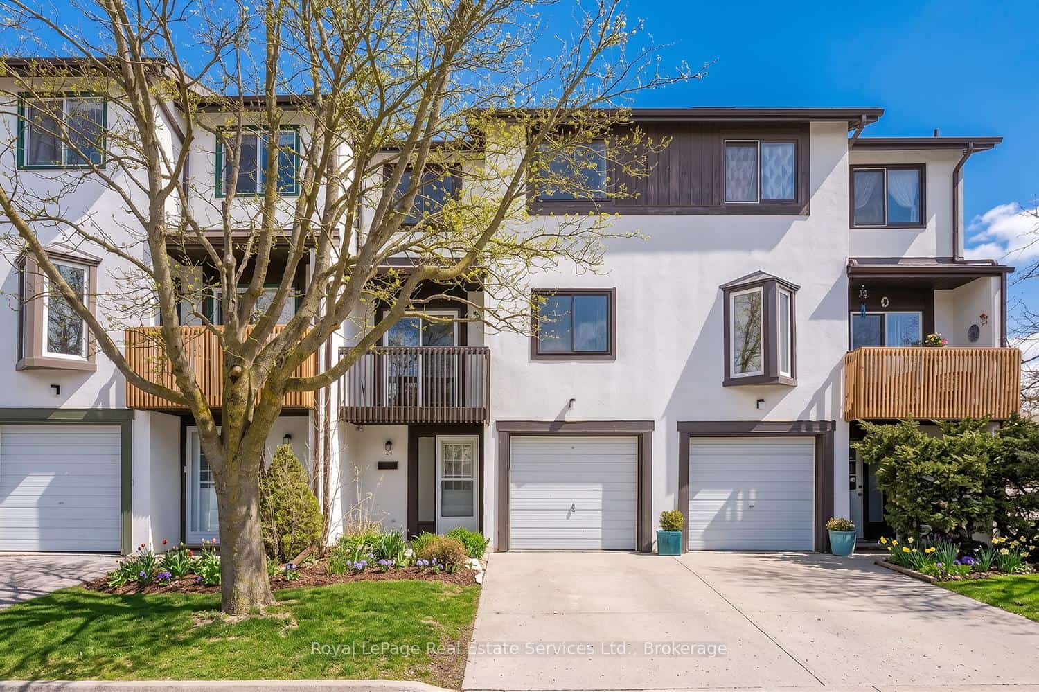 2651 Aquitaine Avenue #24, Mississauga, ON L5N 1V5