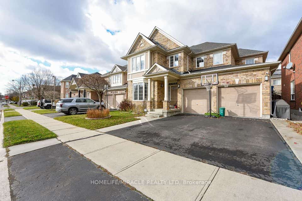 6 Mendoza Drive, Brampton, ON L7A 3M3