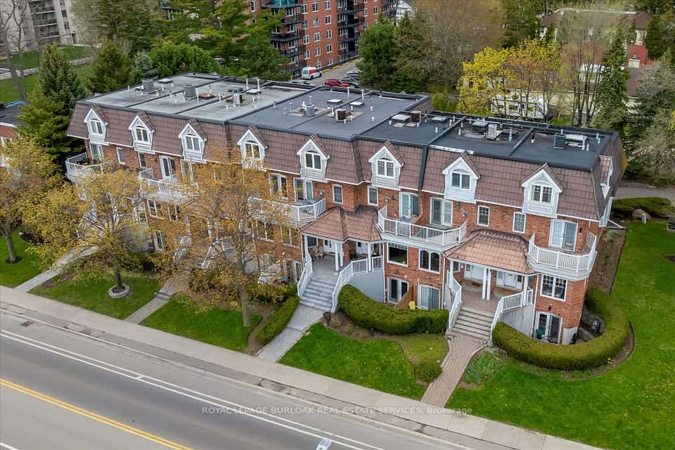 1389 Lakeshore Road, Burlington, ON L7S 1B1