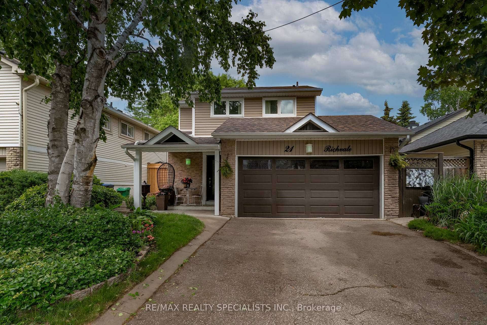21 Richvale Drive S, Brampton, ON L6Z 1M2