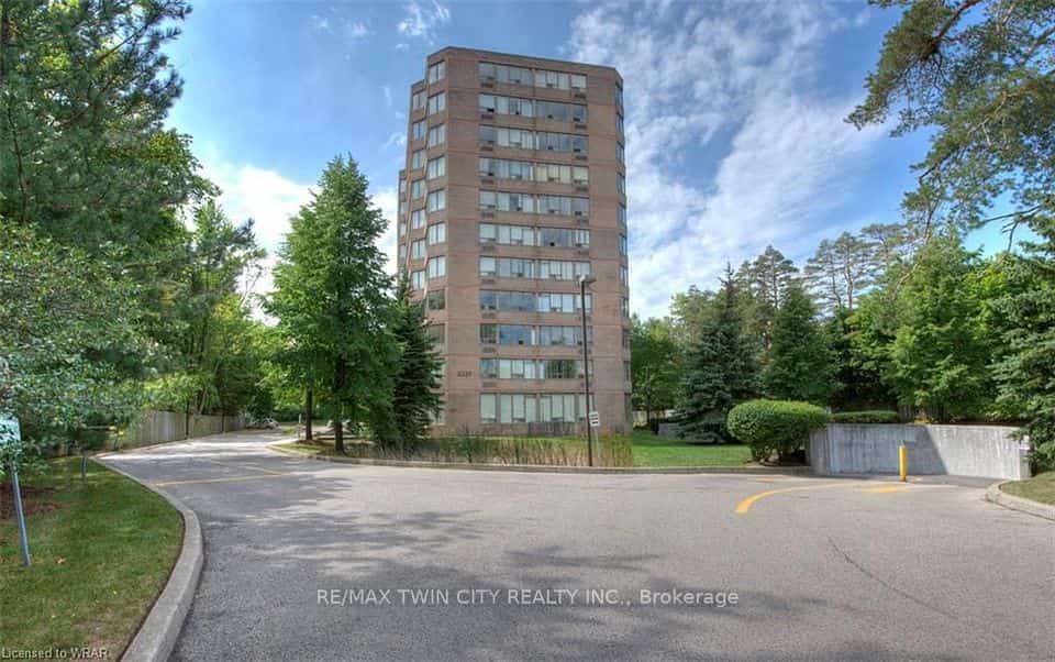 3227 King Street E #503, Kitchener, ON N2A 3Z9