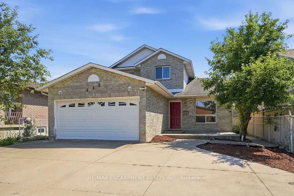448 STONE CHURCH Road E, Hamilton, ON L9B 2A2
