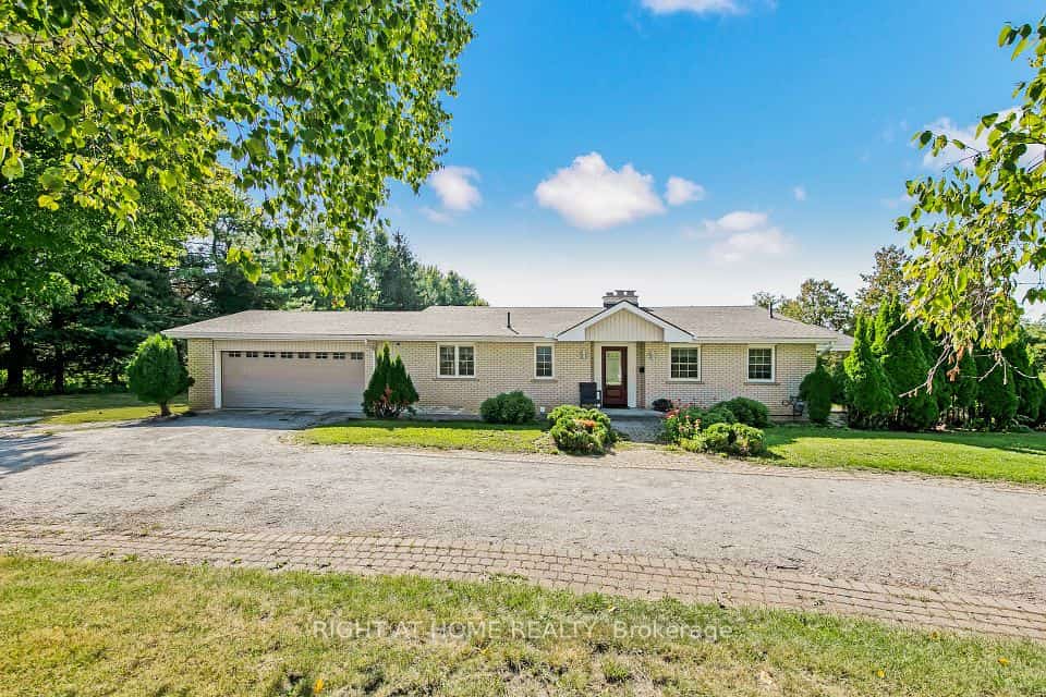 1905 Lockhart Road, Innisfil, ON L9S 3G1
