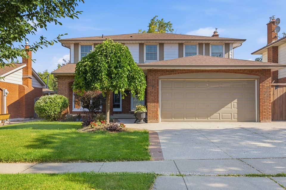 7 Apex Court, Hamilton, ON L8J 1J2