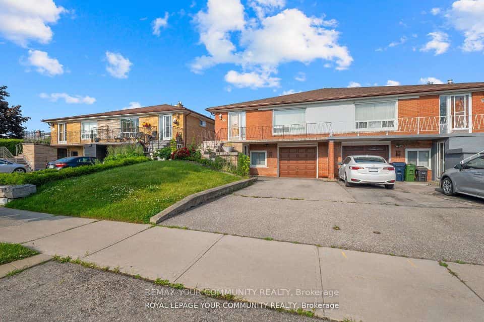 50 Felan Crescent, Toronto, ON M9V 3A3