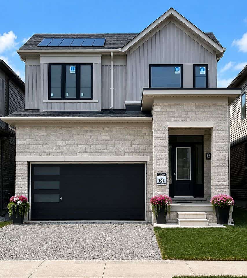 39 Prudhoe Terrace, Barrie, ON L9J 0W2