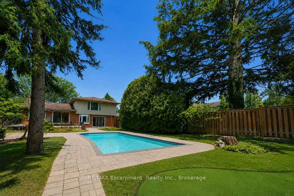 195 Wilton Street, Burlington, ON L7N 1V8
