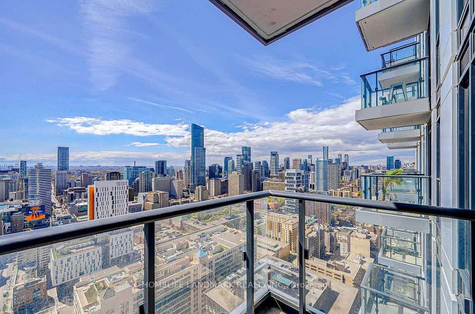 251 Jarvis Street #4307, Toronto, ON M5B 0C3