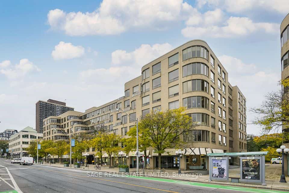 1177 Yonge Street #207, Toronto, ON M4T 2Y4