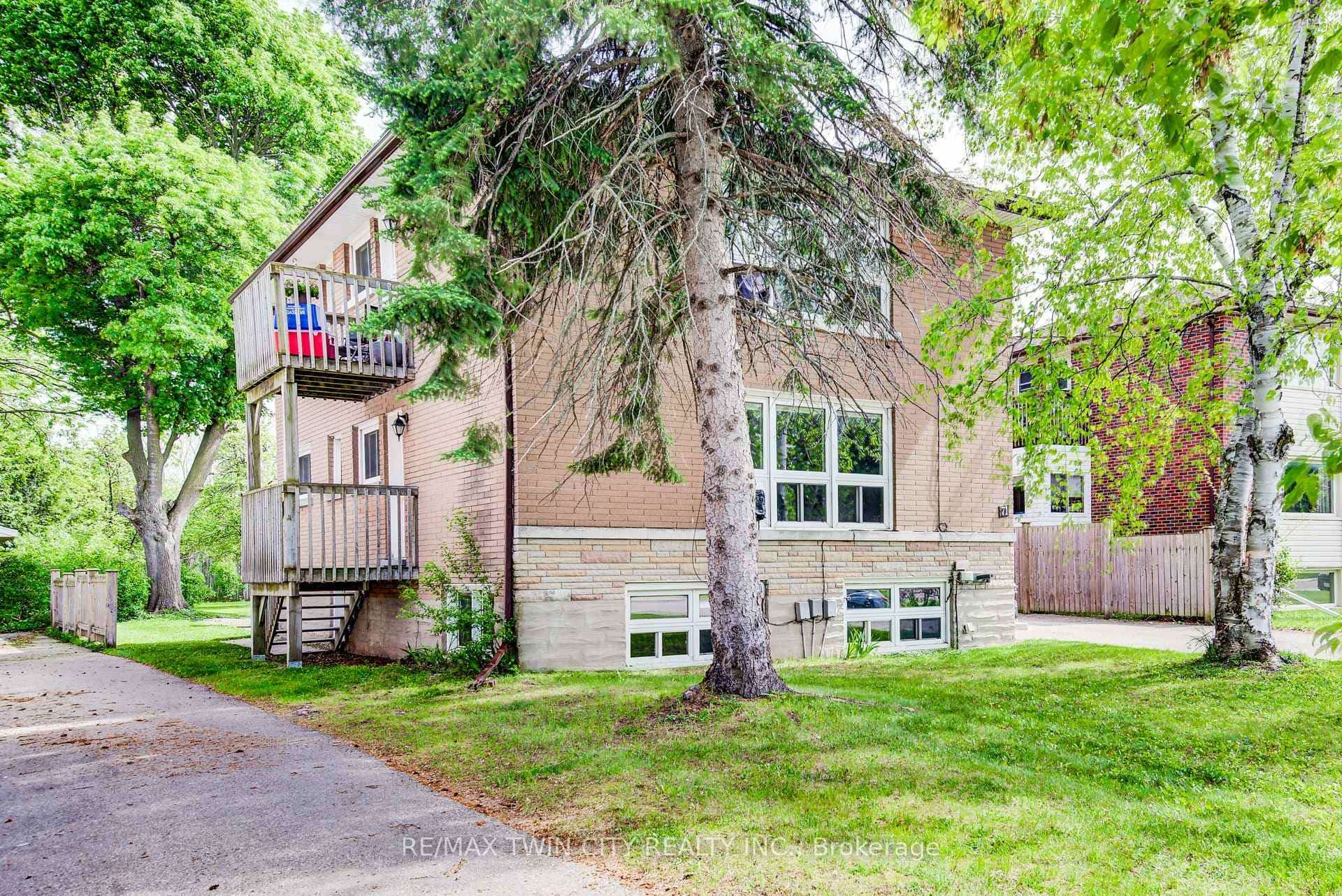71 Brandon Avenue, Kitchener, ON N2M 2J2