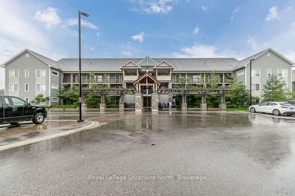 4 Anchorage Crescent #205, Collingwood, ON L9Y 0Y6