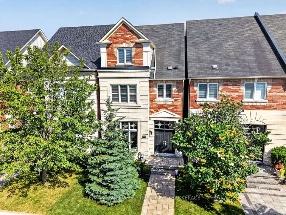 5203 Preservation Circle, Mississauga, ON L5M 7T3
