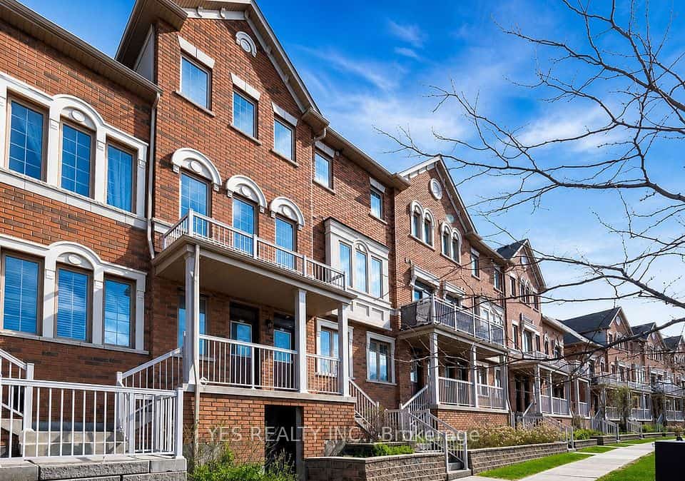 180 Howden Boulevard #39, Brampton, ON L6S 0E6