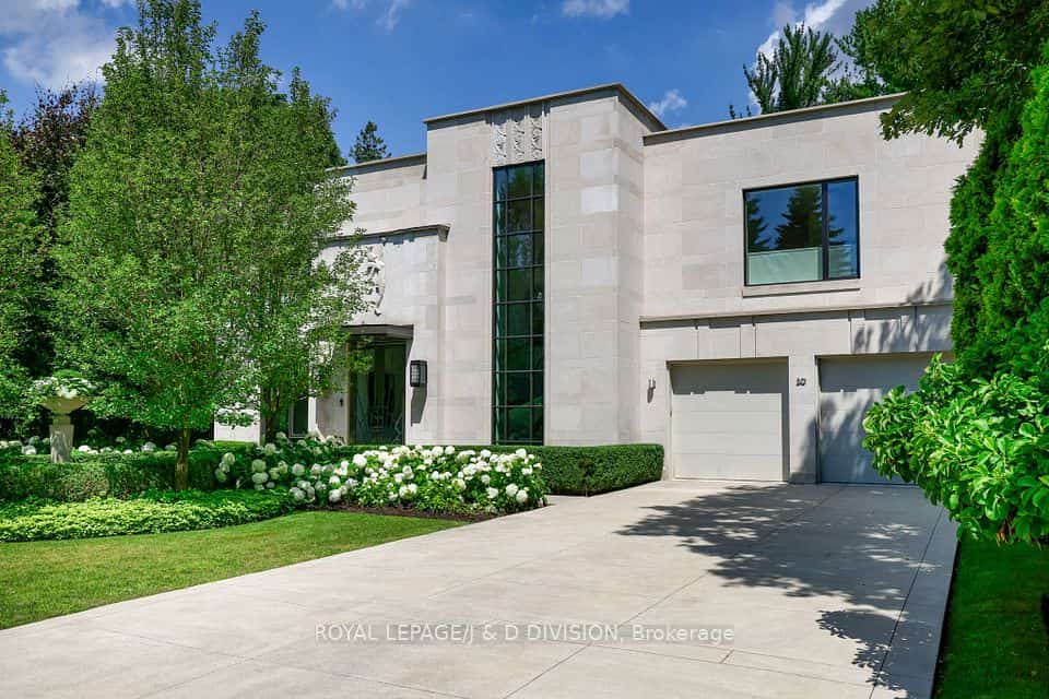 20 Forest Glen Crescent, Toronto, ON M4N 2E8
