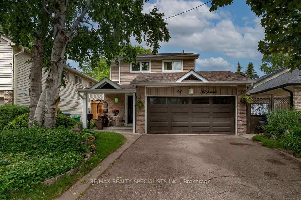 21 Richvale Drive S, Brampton, ON L6Z 1M2