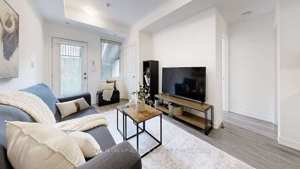 867 Wilson Avenue #1B, Toronto, ON M3K 0A4