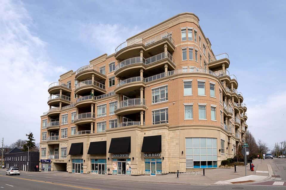 15277 Yonge Street S #313, Aurora, ON L4G 1Y3