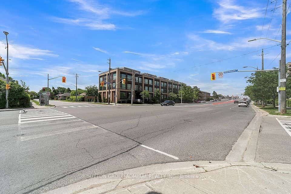639 Lawrence Avenue #305, Toronto, ON M6A 1A9