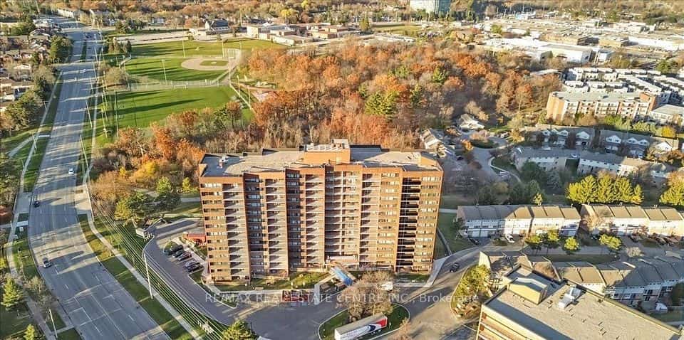 3501 Glen Erin Drive #902, Mississauga, ON L5L 2E9