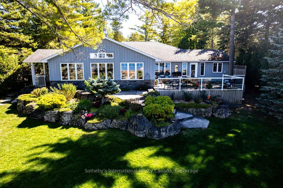 1036 River Road E, Wasaga Beach, ON L9Z 2P7