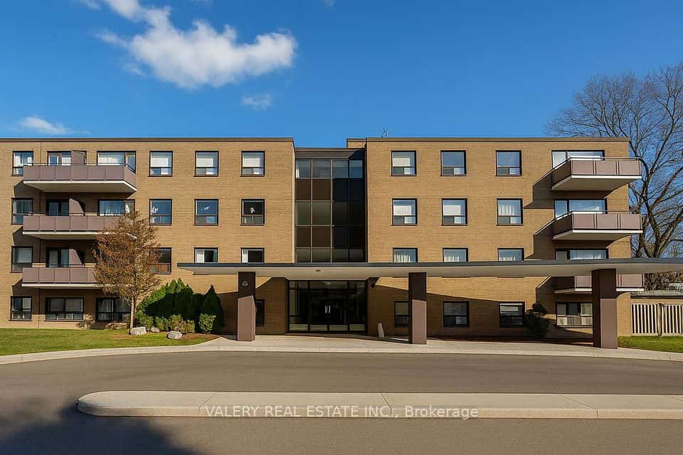 1002 Lawrence Avenue E #406, Toronto, ON M3C 1R4