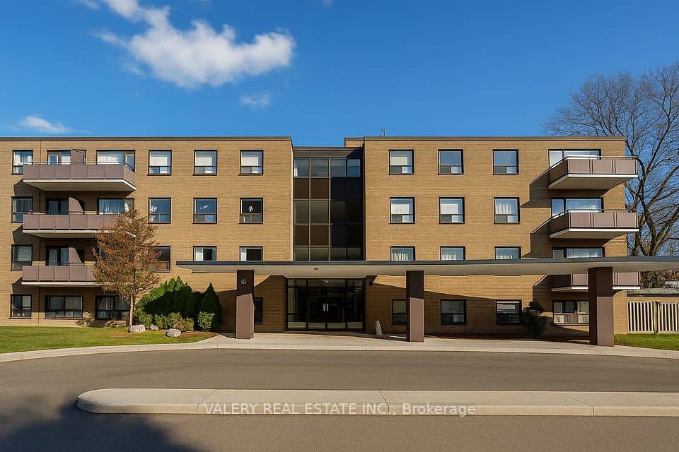 1002 Lawrence Avenue E, Toronto