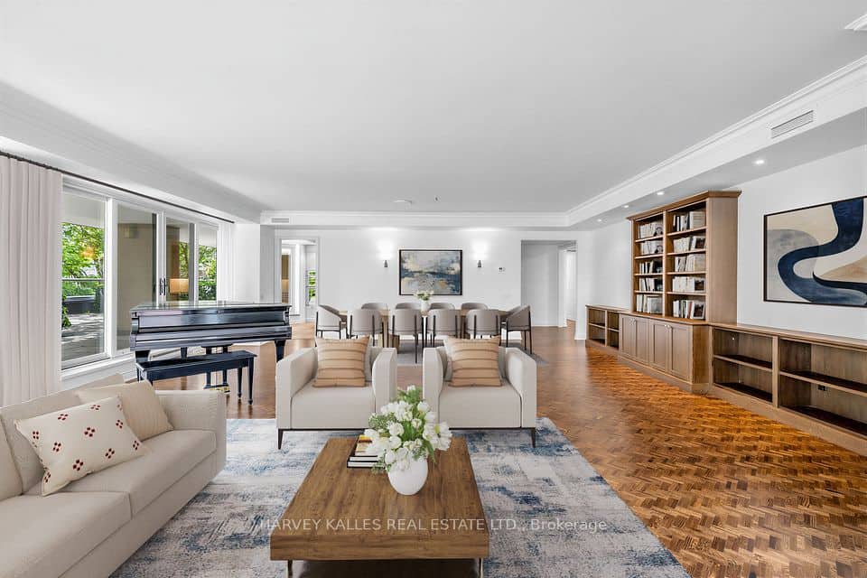 4 Lowther Avenue, Toronto