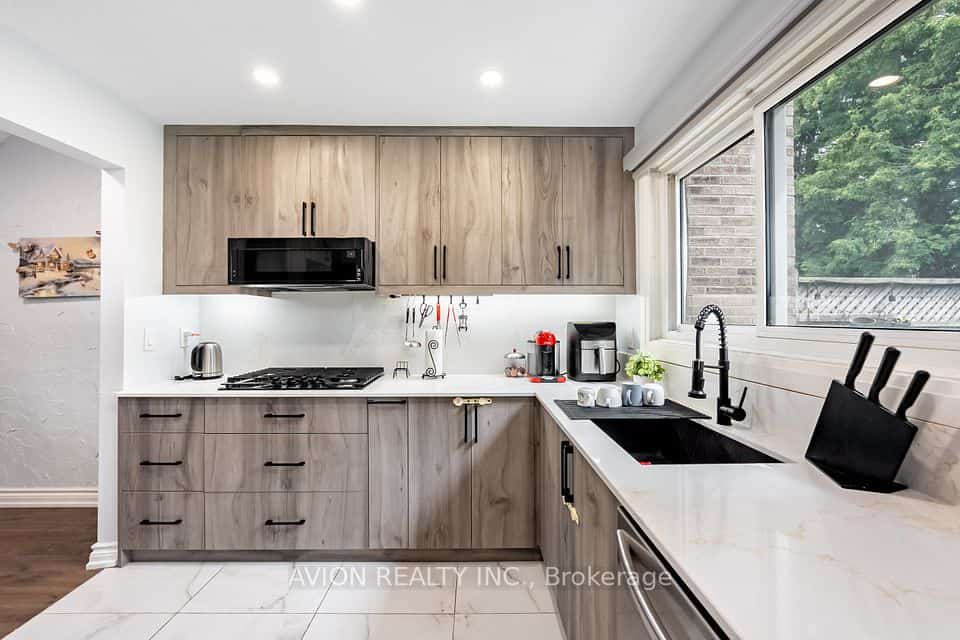 1975 Rosefield Road #98, Pickering, ON L1V 3E3