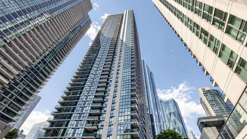16 Harbour Street #4302, Toronto, ON M5J 2Z7