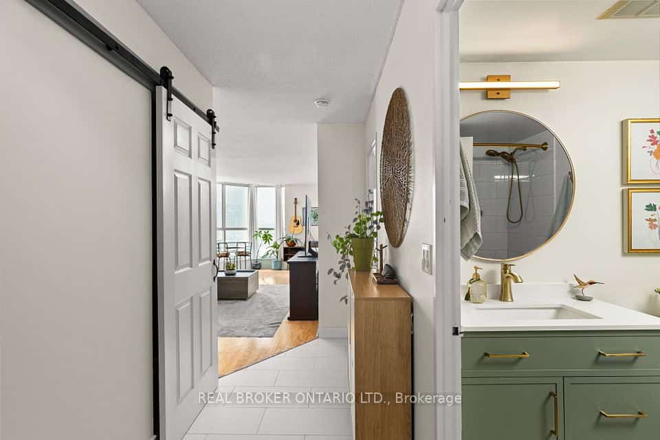 140 Dunlop Street E #504, Barrie, ON L4M 6H9
