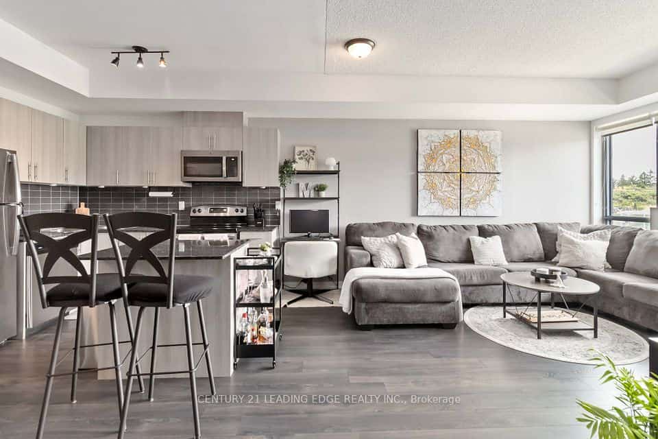 1284 Guelph Line #205, Burlington, ON L7P 0T9