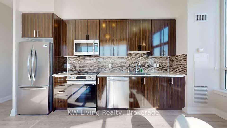 7161 Yonge Street #PH15, Markham, ON L3T 0C8