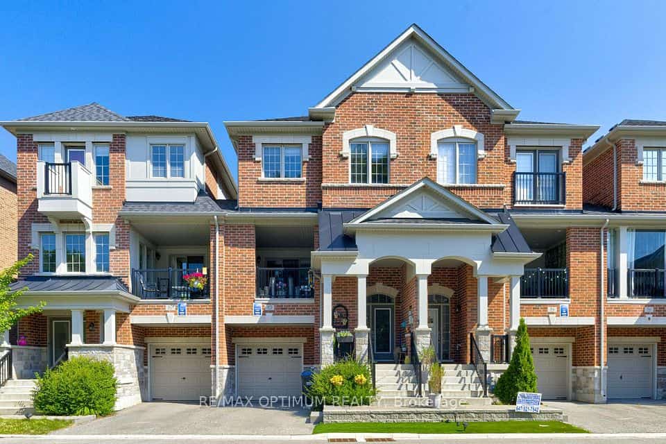82 Oakmore Lane, Brampton, ON L6Y 6H5