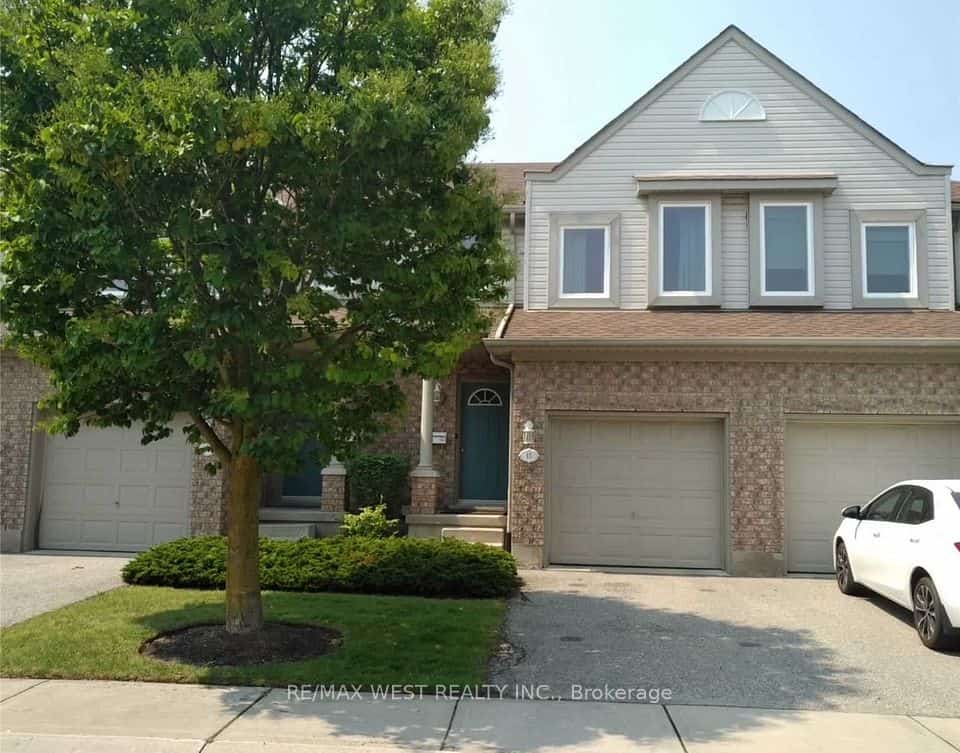 15 Roehampton Crescent, Guelph, ON N1L 1M9