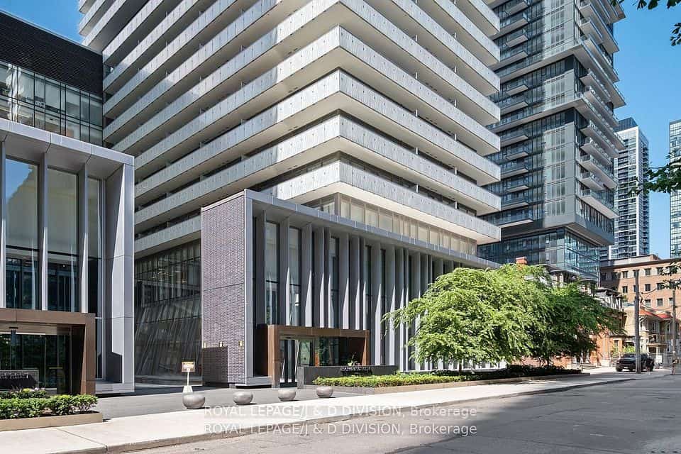 50 Charles Street E #PH5502, Toronto, ON M4Y 0C3