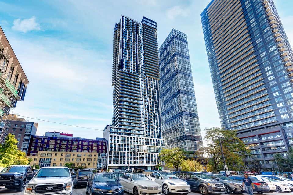 251 Jarvis Street #3809, Toronto, ON M5B 0C3