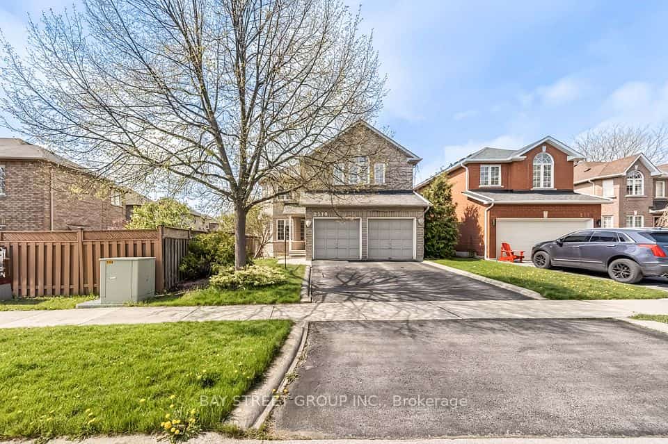 2370 Eden Valley Drive, Oakville, ON L6H 6K9