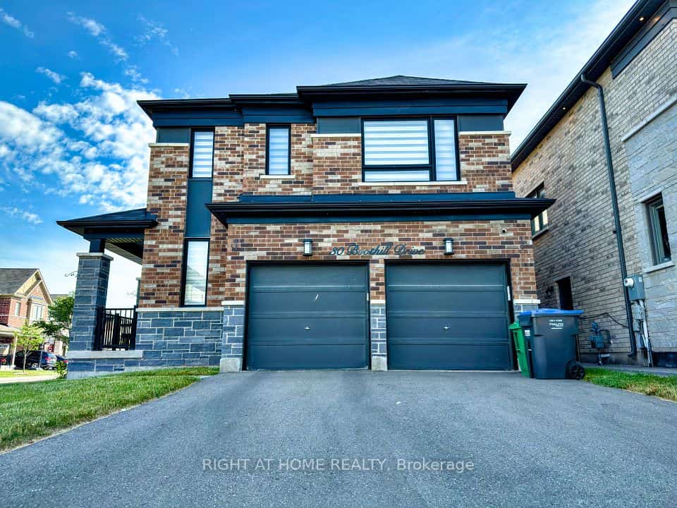 30 Boothill Drive, Brampton, ON L7A 5E4