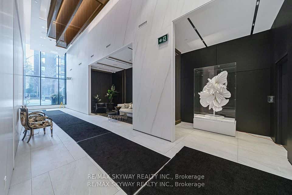 319 Jarvis Street #2101, Toronto, ON M5B 0C8