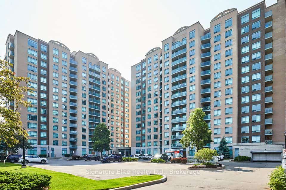 11 Oneida Crescent #LPH05, Richmond Hill, ON L4B 0A1