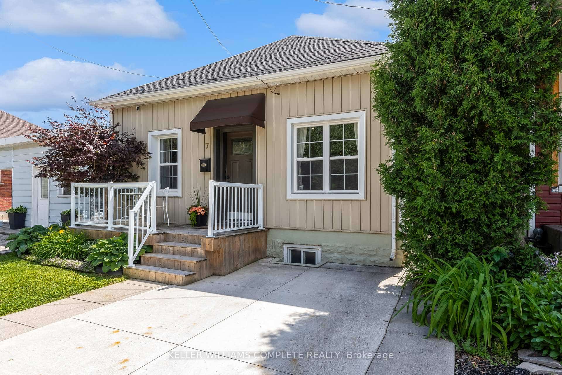 7 Richmond Street, Hamilton, ON L8P 4J3