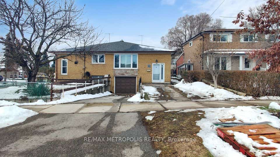 68 Paulvale Crescent, Toronto, ON M3J 1K5