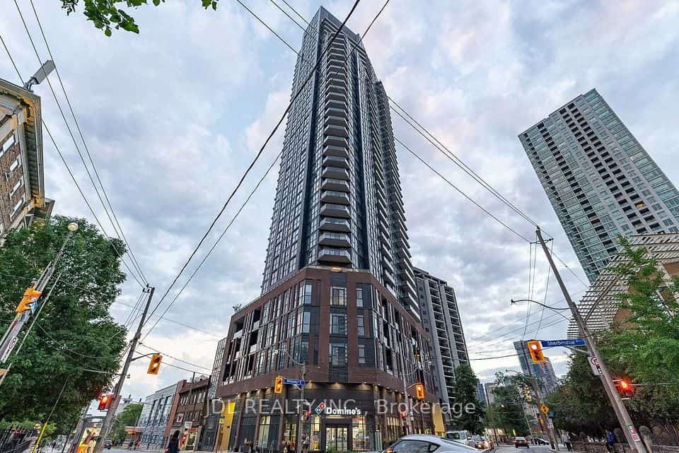 159 Wellesley Street E #1308, Toronto, ON M4Y 0H5
