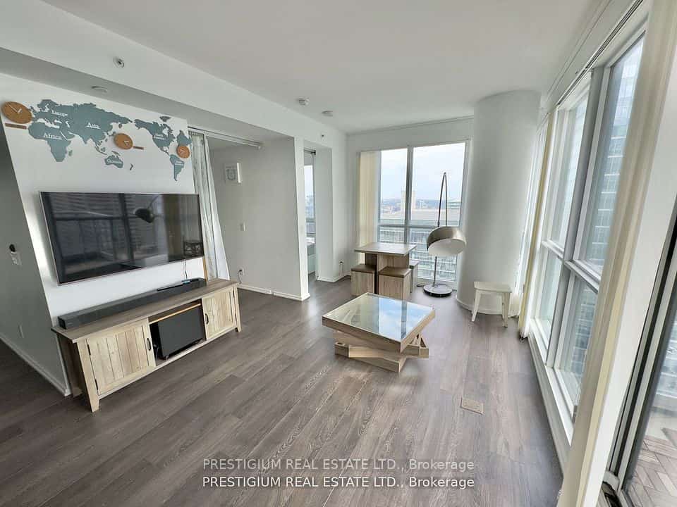 70 Temperance Street #4906, Toronto, ON M5H 0B1
