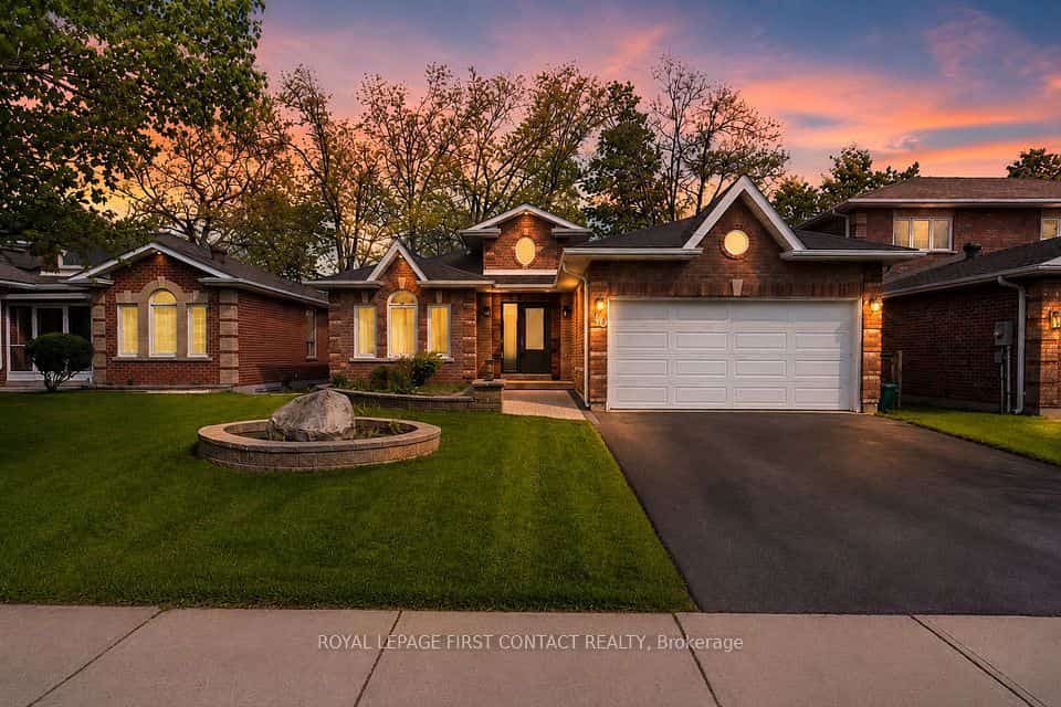 340 Livingstone Street W, Barrie, ON L4N 7C5