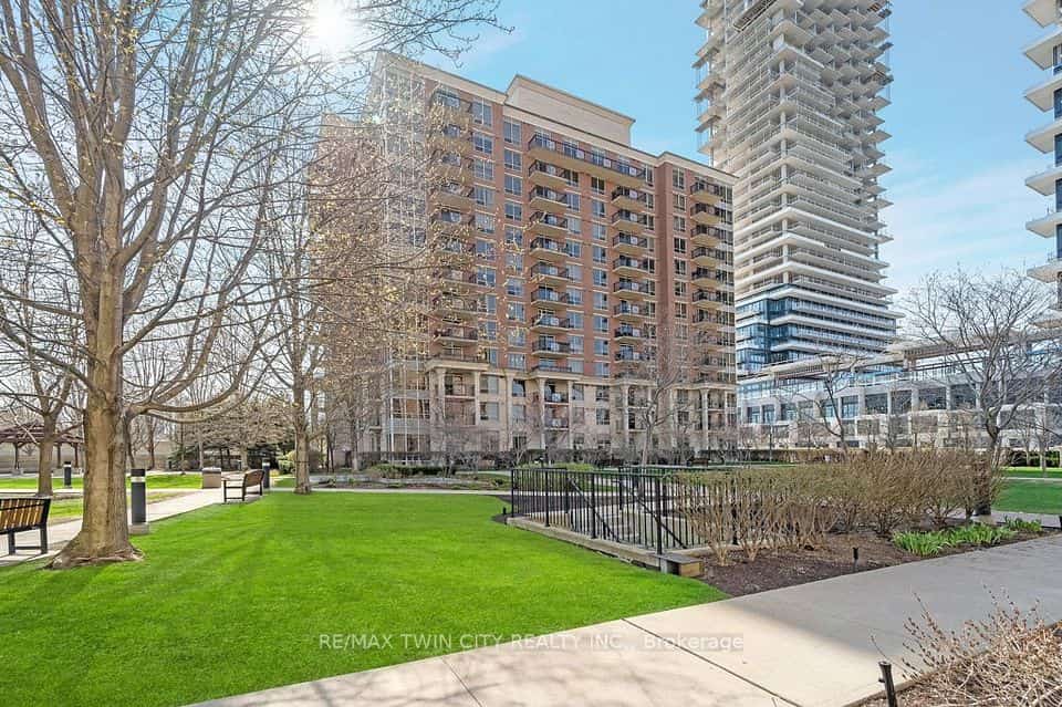 1103 Leslie Street #701, Toronto, ON M3C 4G8