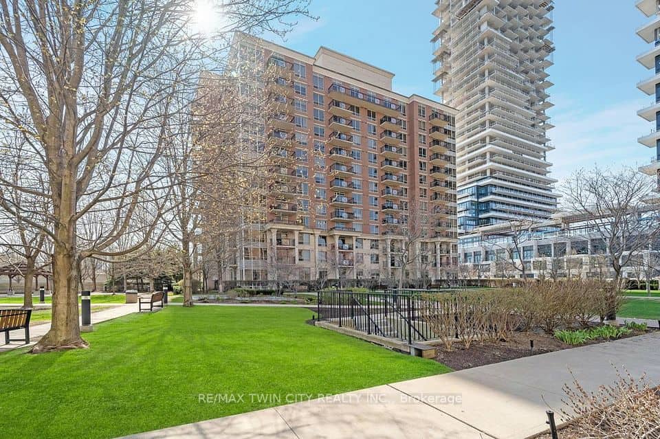 1103 Leslie Street, Toronto