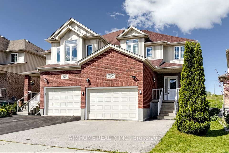 205 Huck Crescent, Kitchener, ON N2N 0A3